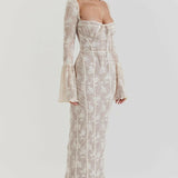 ALLEGRA™ – LANG BLONDEKJOLE MED ROMANTISK ELEGANCE